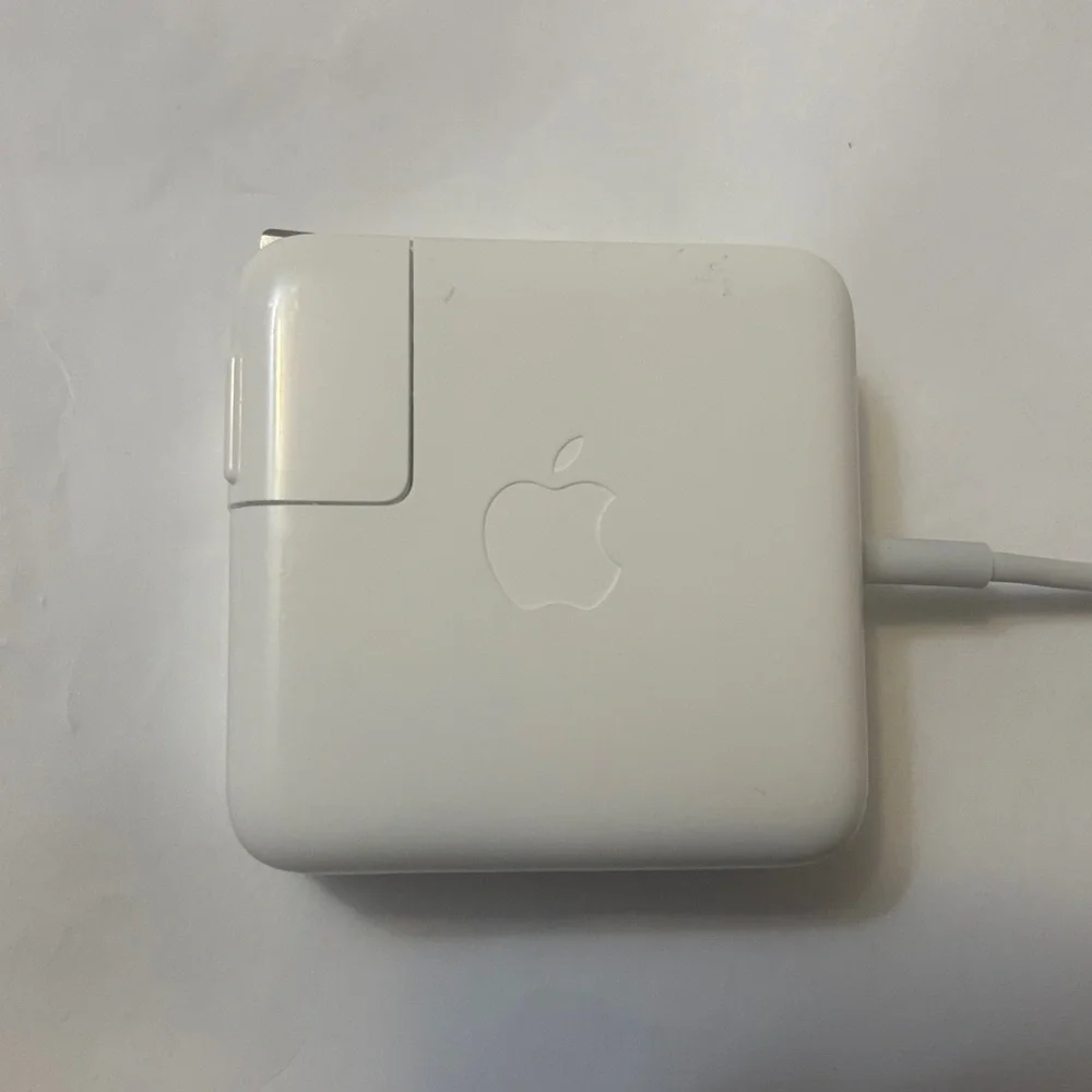 Apple White Square MacBook Power Adapter 45W A 1436 2014 Untested Charger Cables
